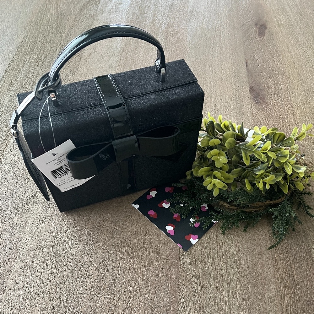 💕♠️ NWT kate spade ♠️💕 Black Wrapping Party Gift Box crossbody